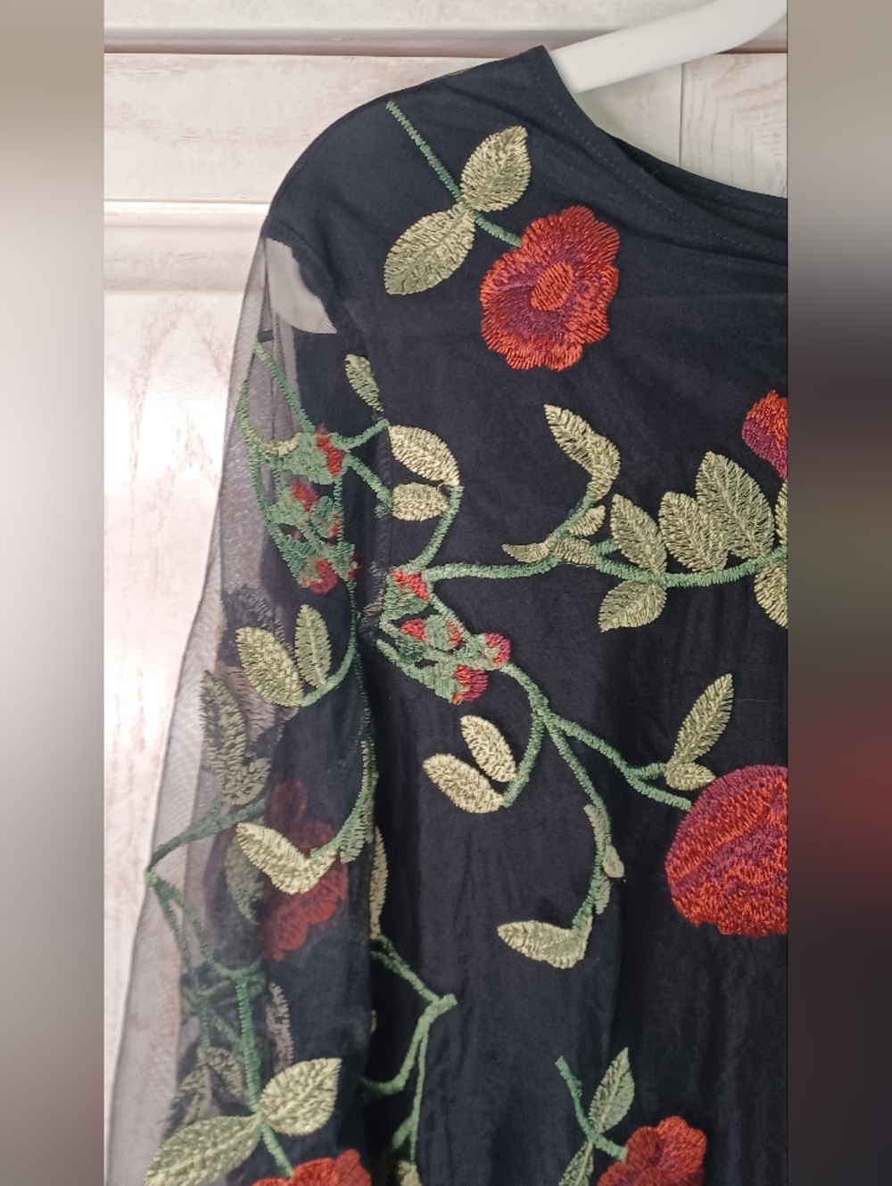 Vgg Embroidered Rose Bell Sleeve Shirt - Picture 5 of 5